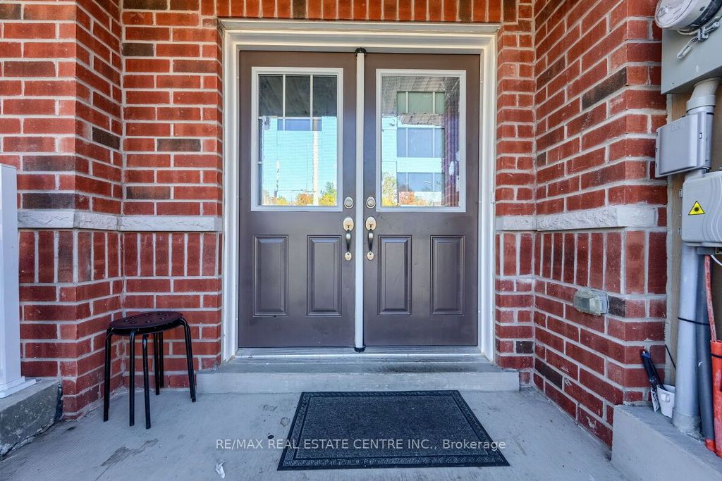 Photo of 1193 Kettering Drive, Oshawa, ON L1K 1A6 (MLS # E12655380)