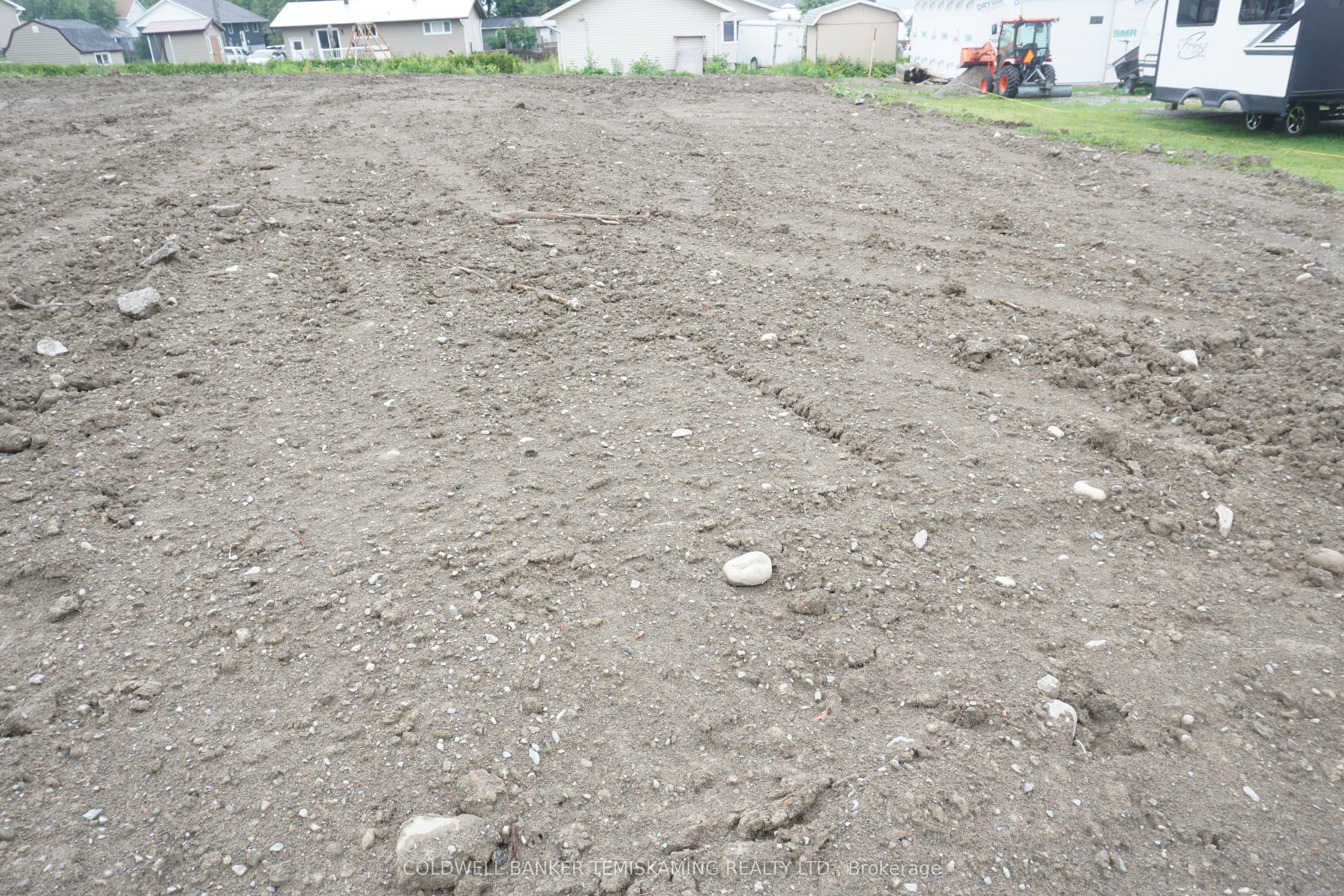 Photo 1 of 6 — Lot 74 ALBERT Street, Temiskaming Shores, ON P0J 1K0