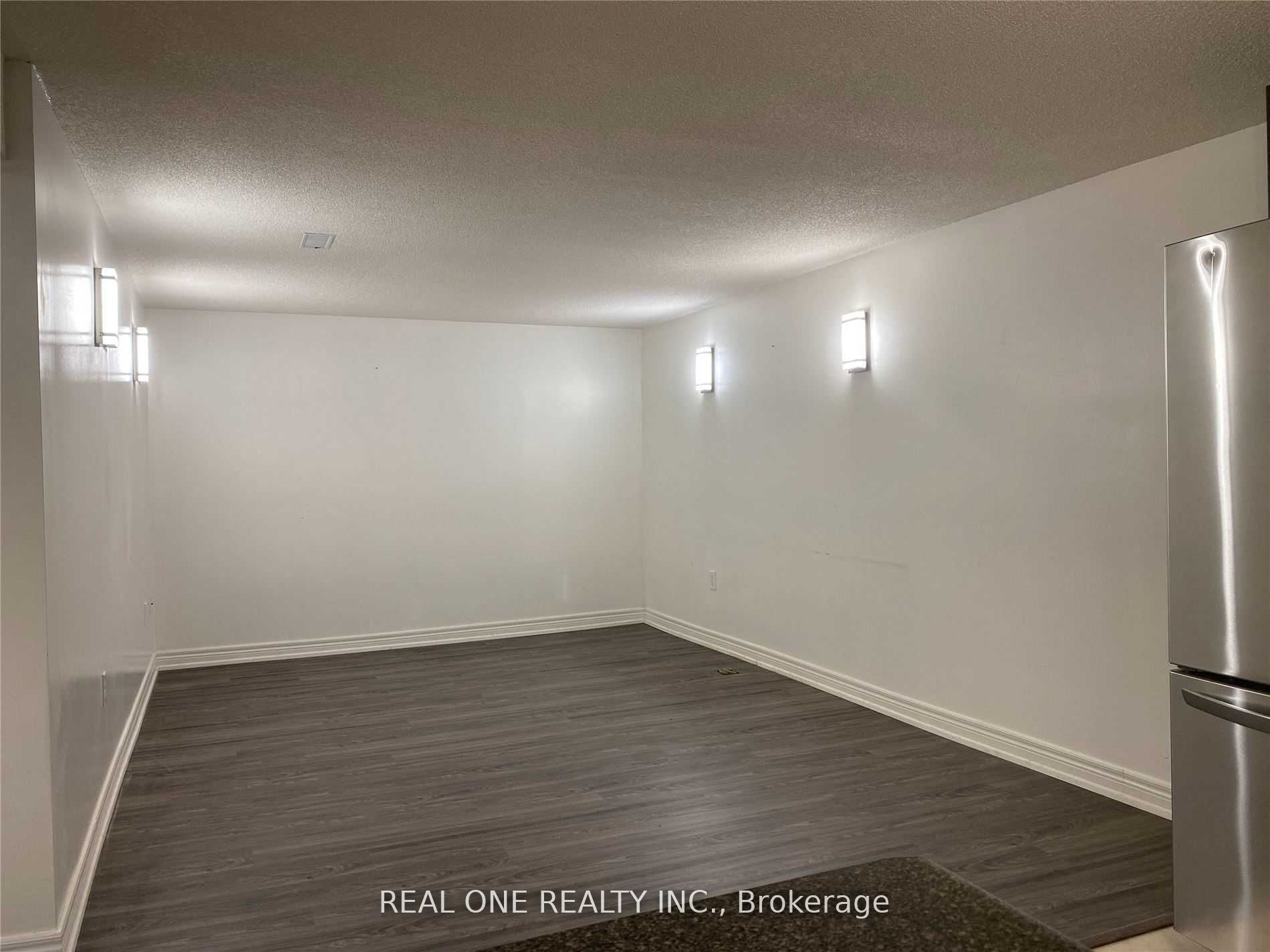 73 Romfield Circuit (basement)