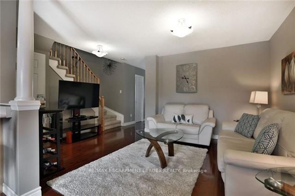 Photo of 4008 Berton Avenue, Burlington, ON L7M 4M6 (MLS # W13096680)