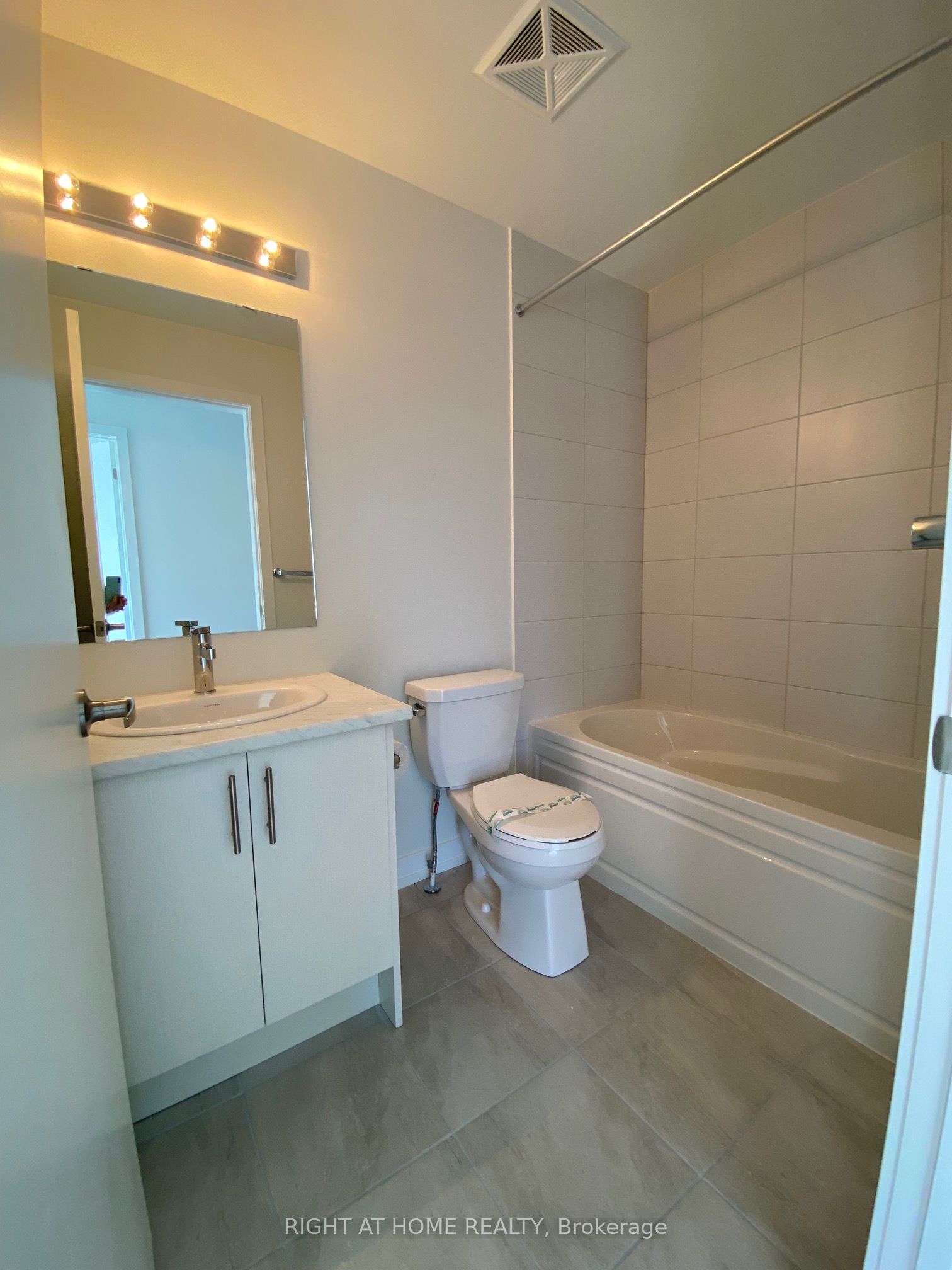 3566 Colonial Drive 2