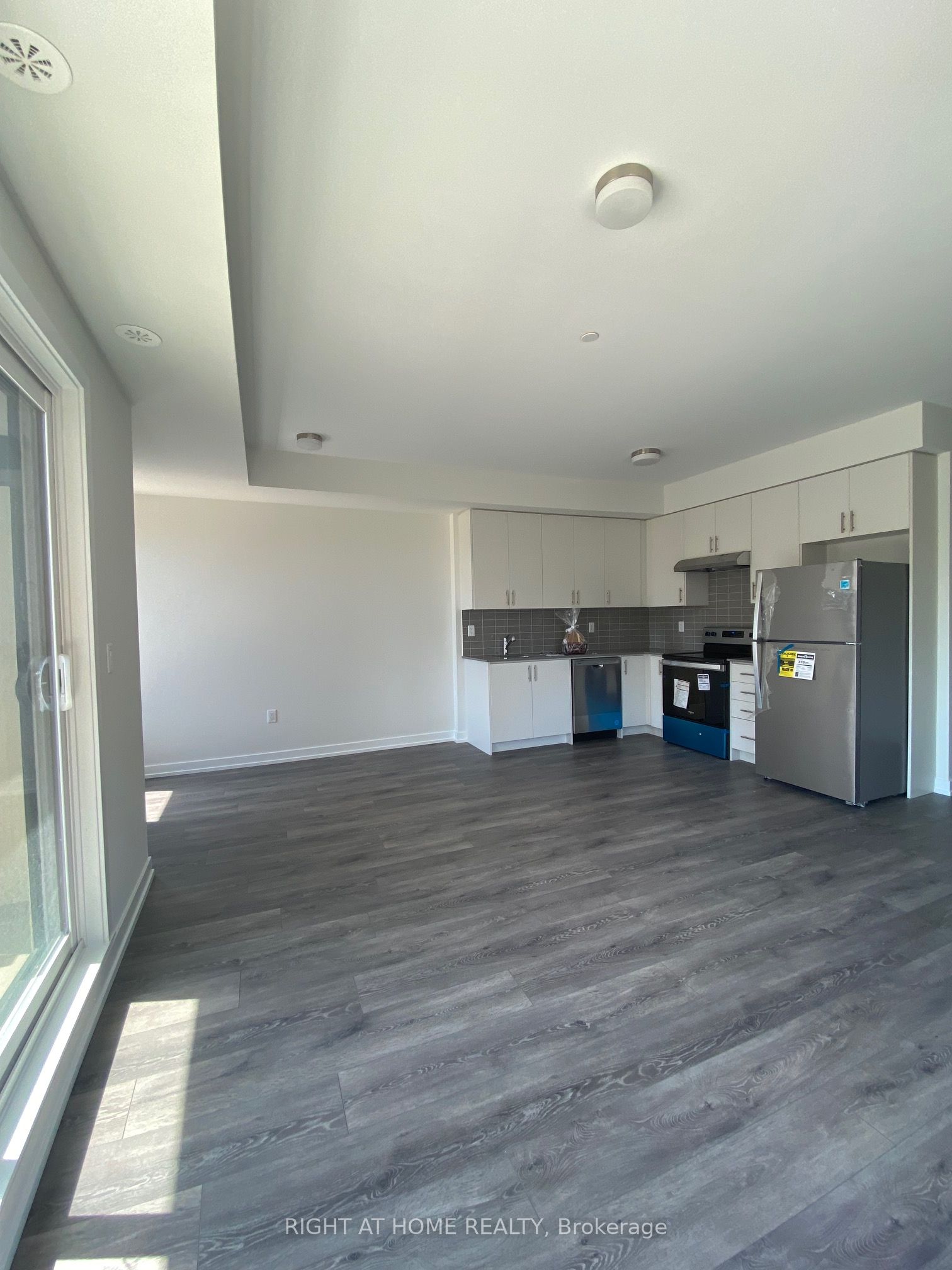 3566 Colonial Drive 2