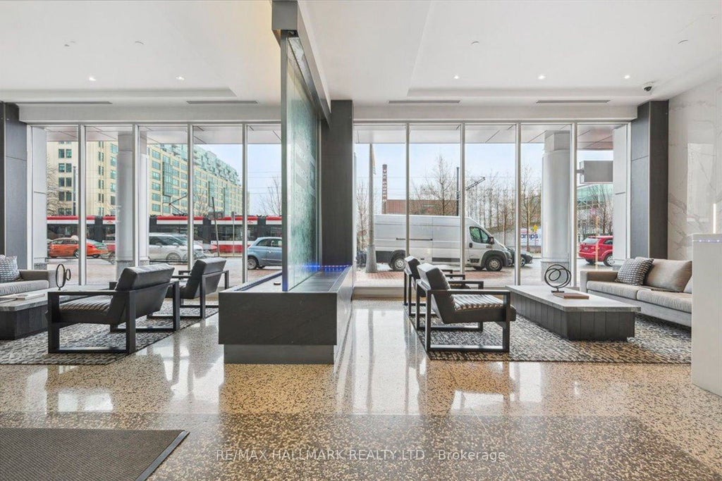 Photo of 218 Queens Quay W #402, Toronto, ON M5J 2Y6 (MLS # C13819912)