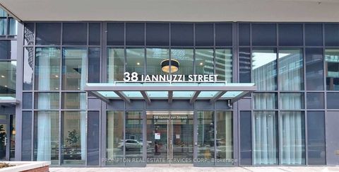 38 Iannuzzi Street Ph09 Toronto ON M5V 0S2