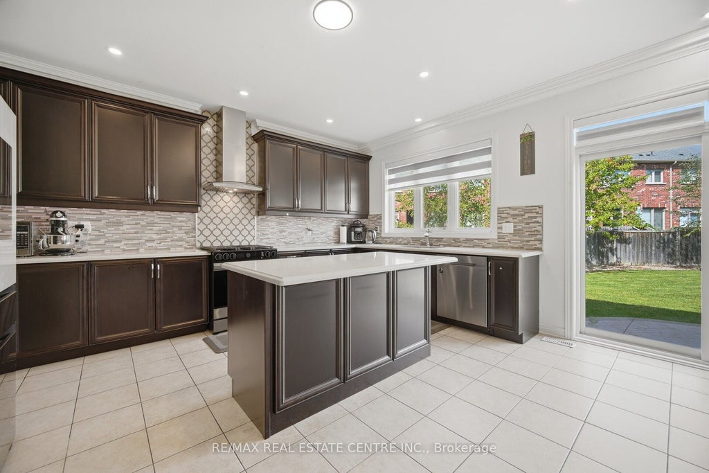 Photo of 13 Goodsway Trail, Brampton, ON L7A 4A4 (MLS # W13775740)
