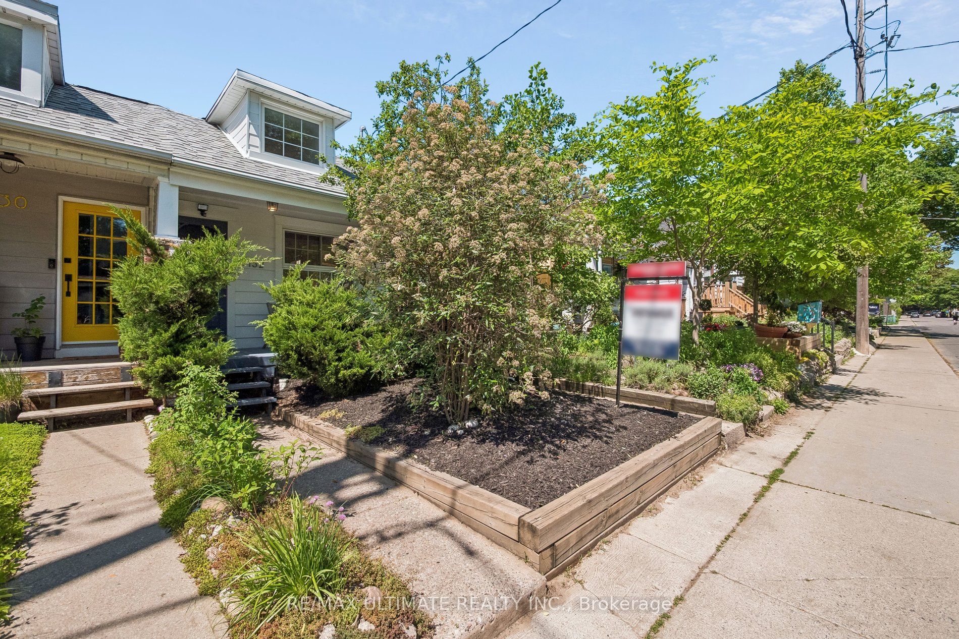 132 Hanson Street
