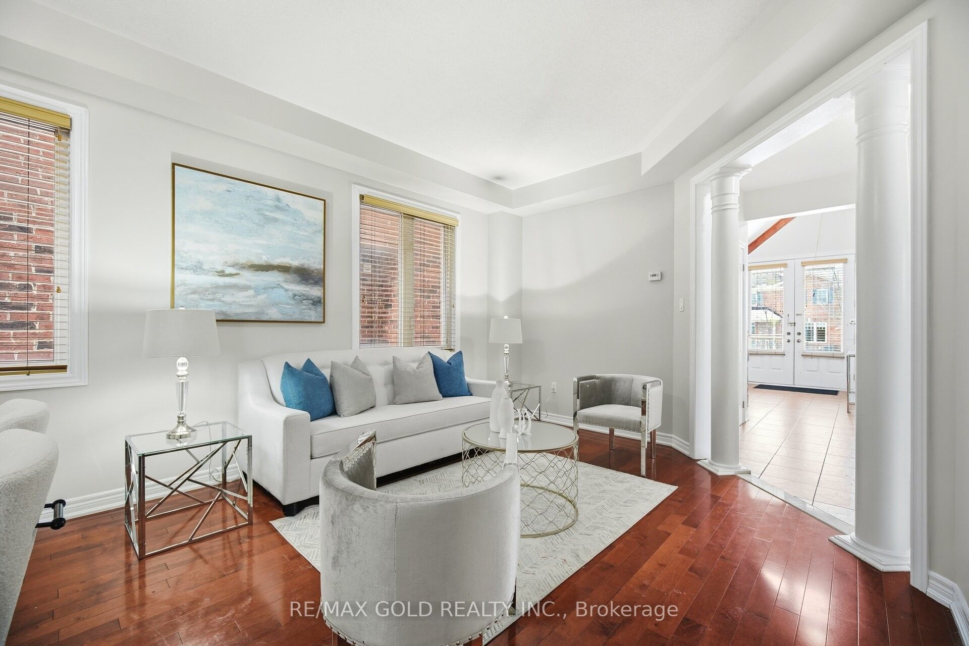 27 Drummondville Drive