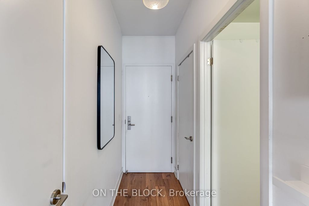 Photo of 478 King Street W #616, Toronto, ON M5V 0A8 (MLS # C13530188)