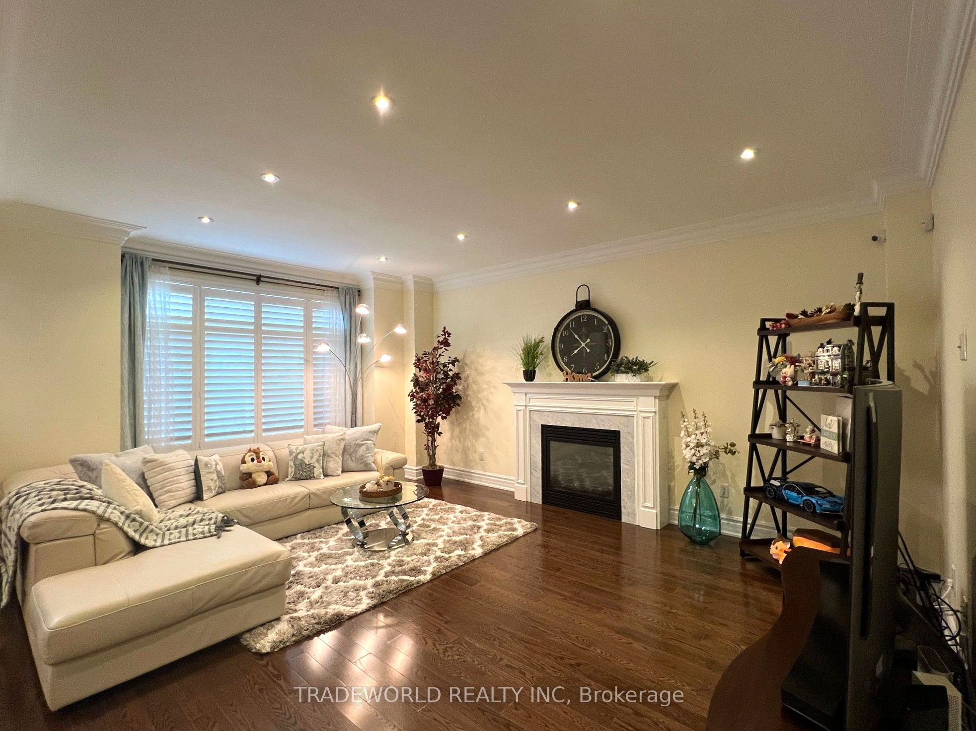 73 Glengordon Crescent