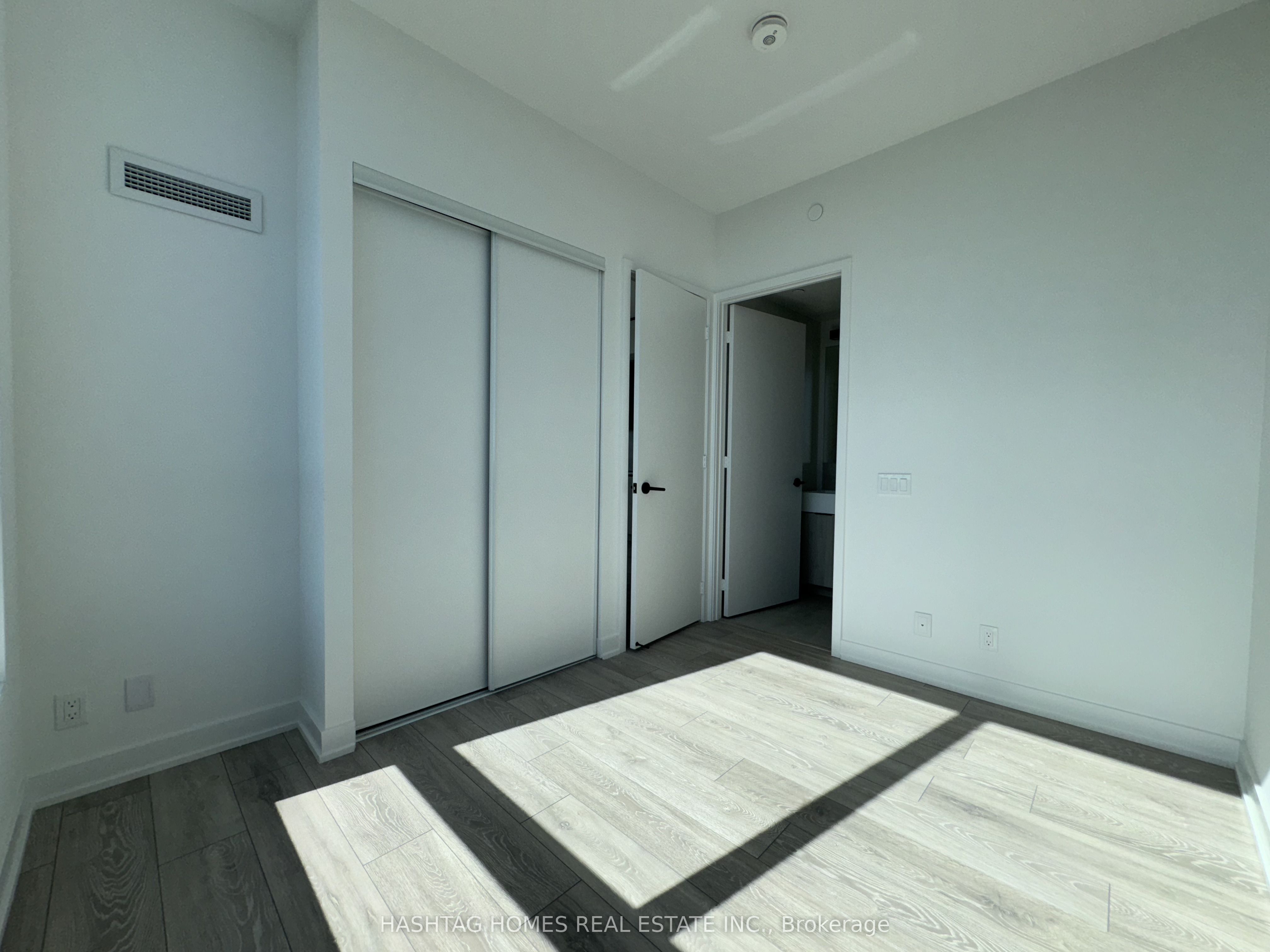 108 Peter Street 5208