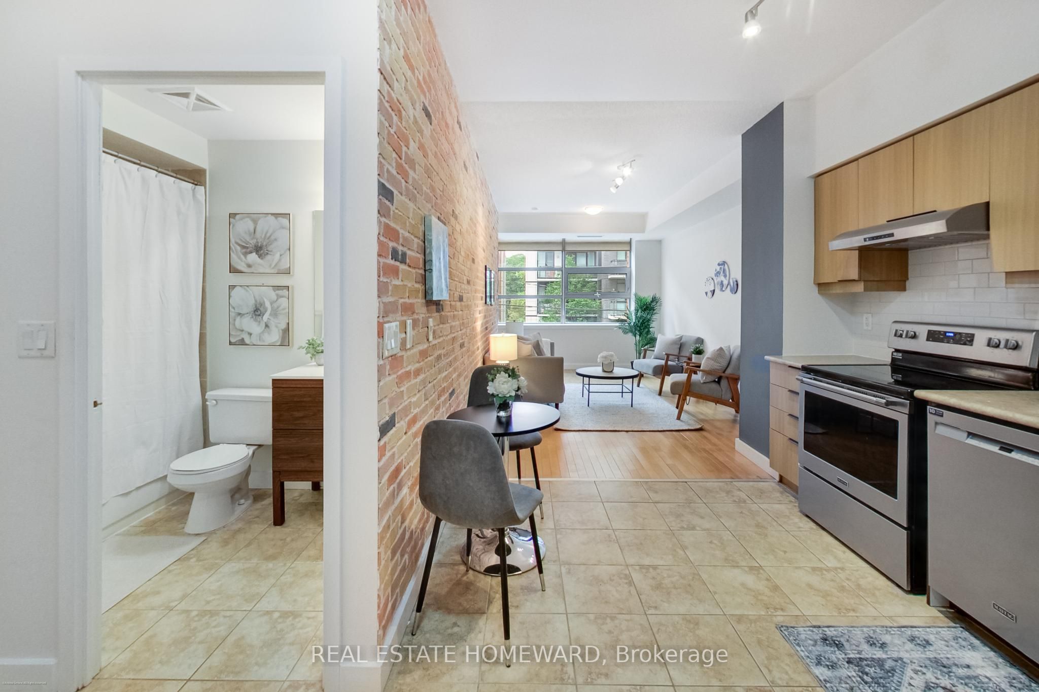 601 Kingston Road 209