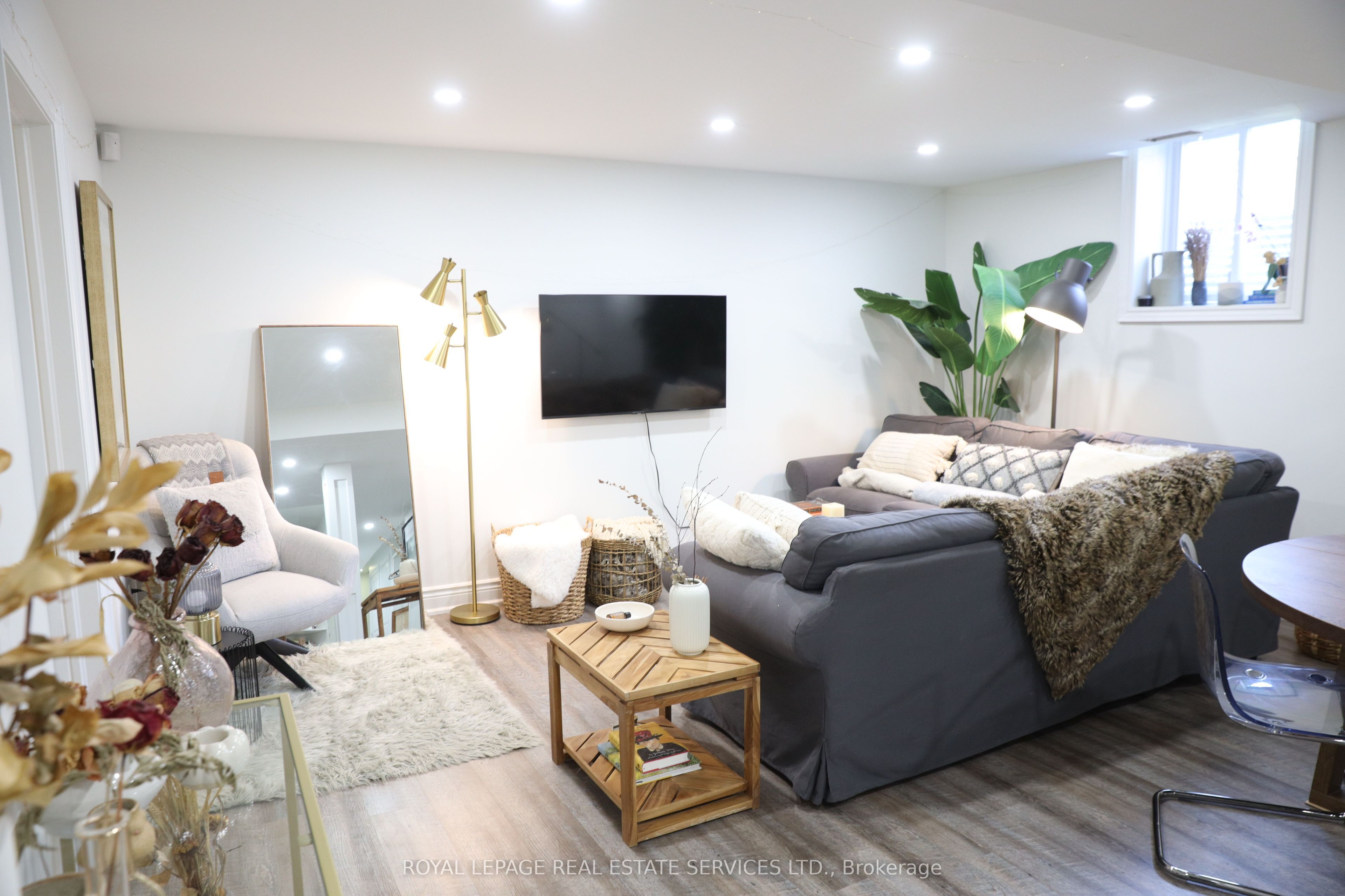 5552 Ethan Drive Lower