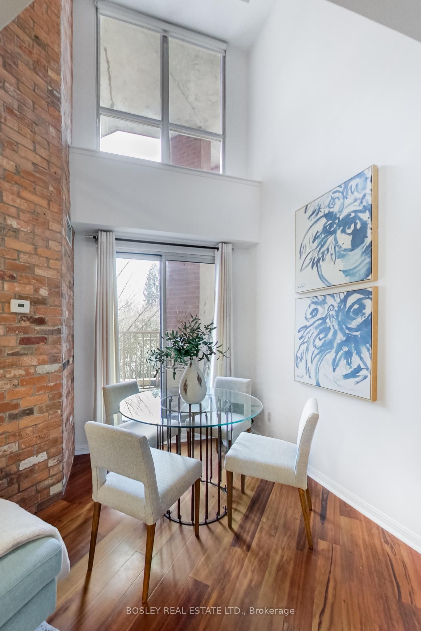 119 Merton Street 215