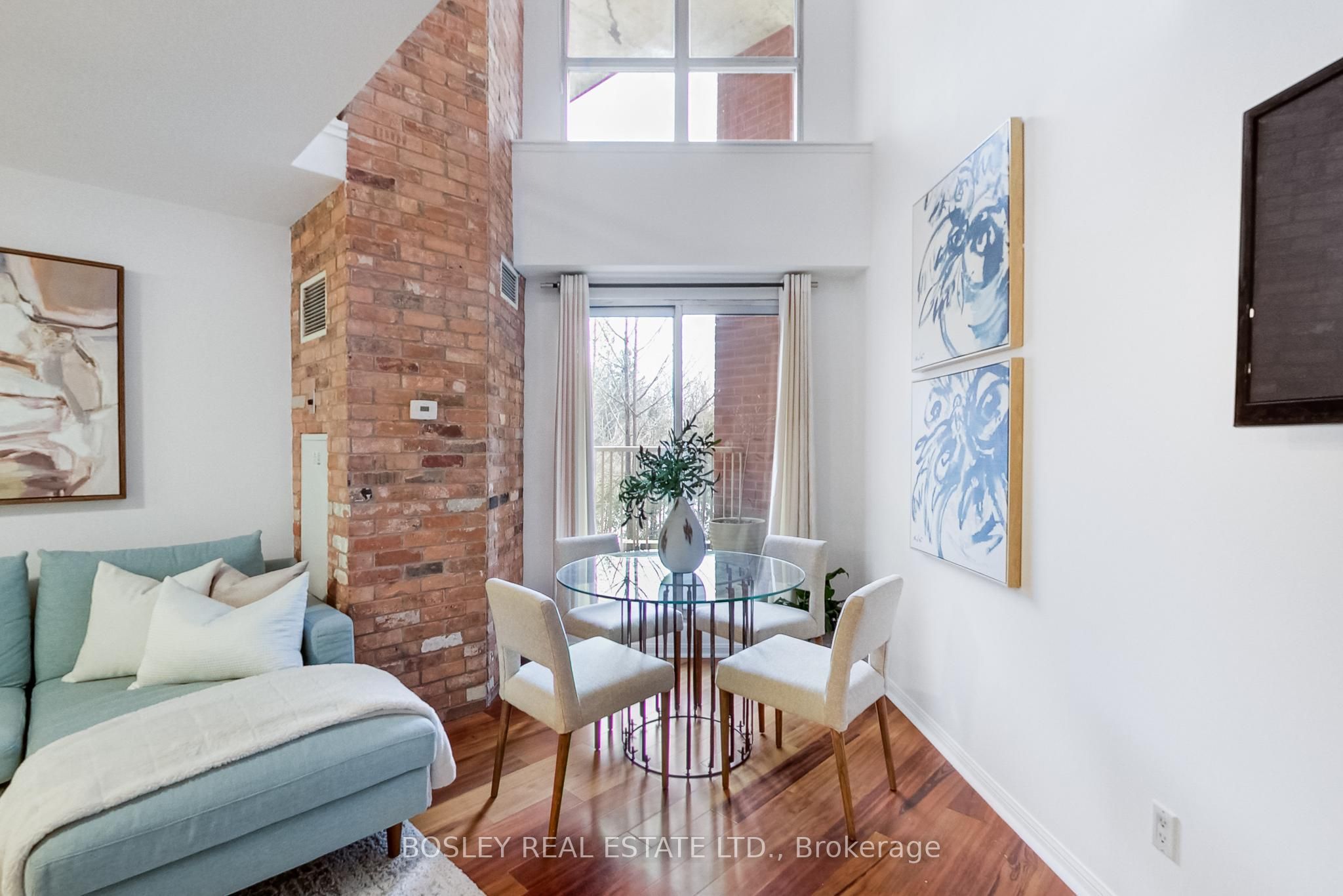 119 Merton Street 215