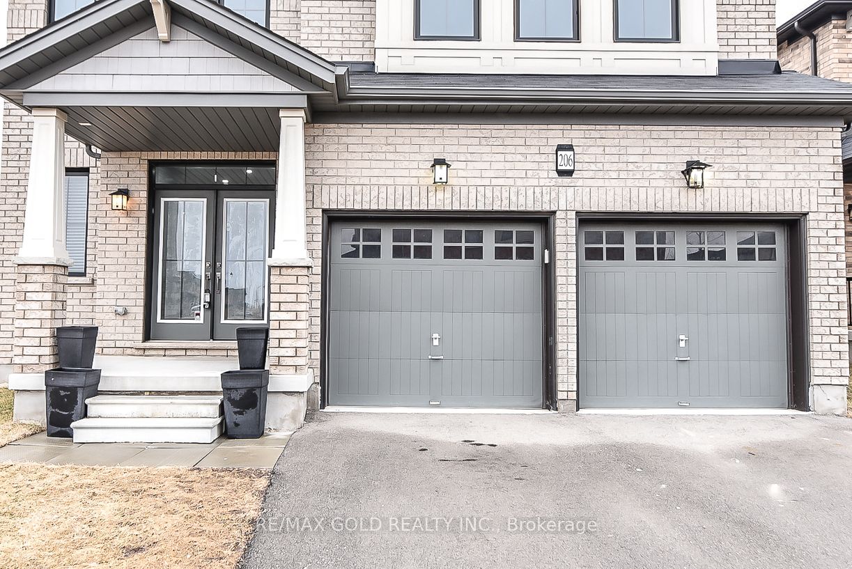 206 Crafter Crescent
