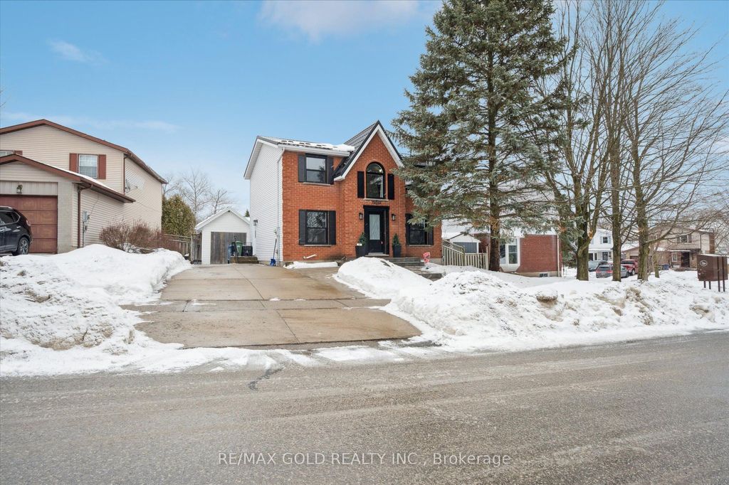 Photo of 33 Chesterton Lane, Guelph, ON N1E 6S8 (MLS # X12809970)