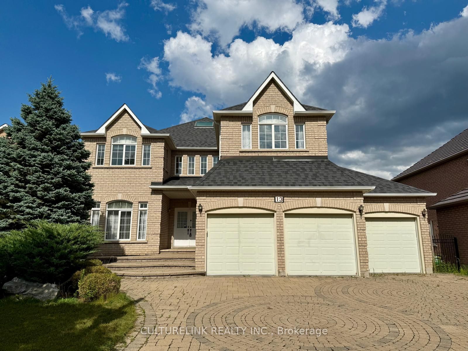 13 Pembrooke Road