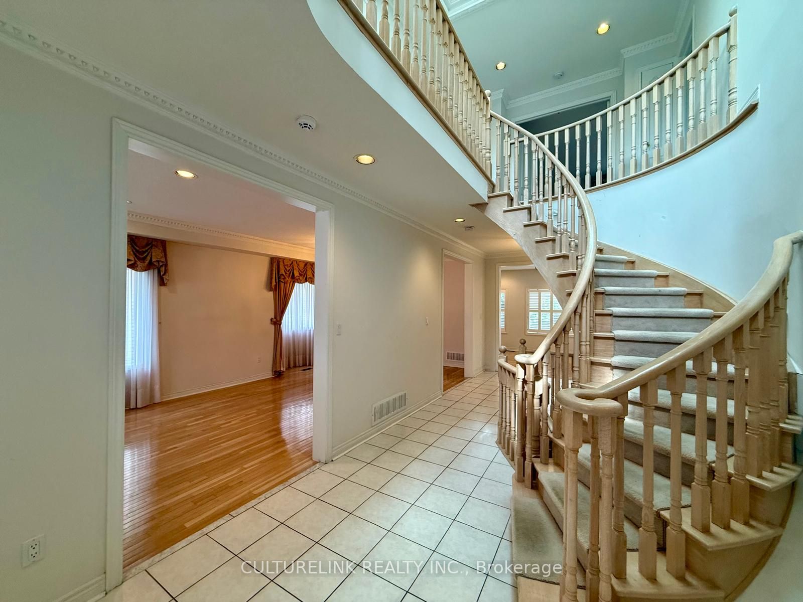 13 Pembrooke Road