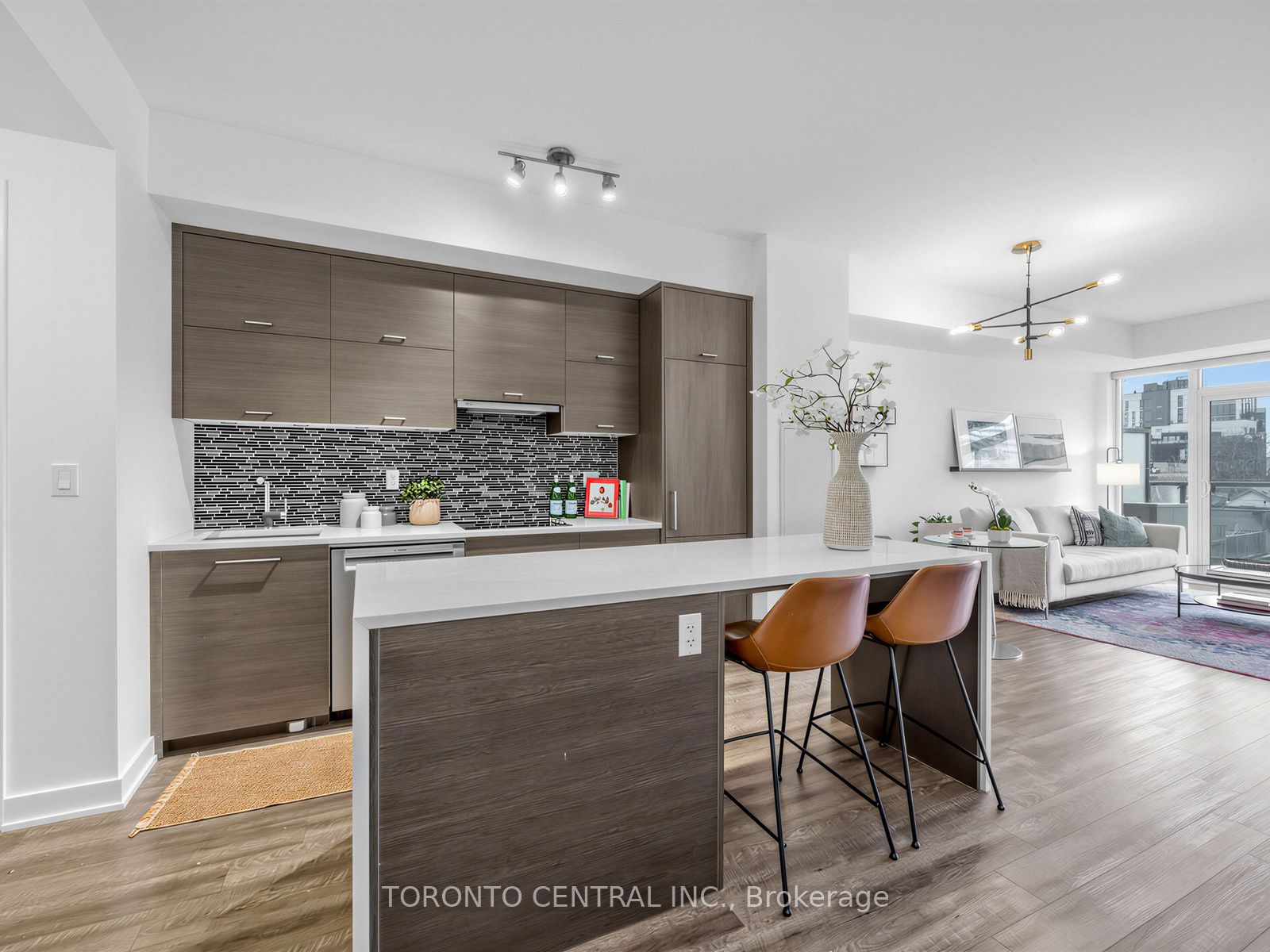 106 Dovercourt Road 402