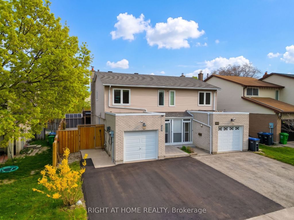 Photo of 3305 Burdock Place, Mississauga, ON L5A 4B7 (MLS # W13094156)
