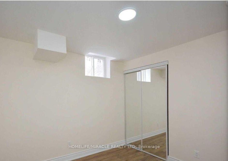 833 Mays Crescent Bsmt