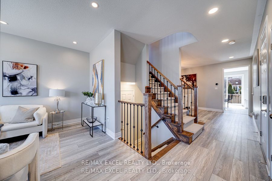 99 James Parrott Avenue