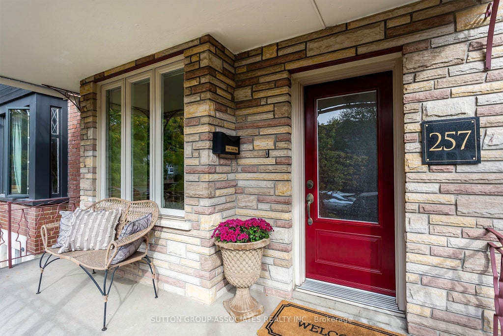 Photo of 257 Perth Avenue, Toronto, ON M6P 3X9 (MLS # W14096588)