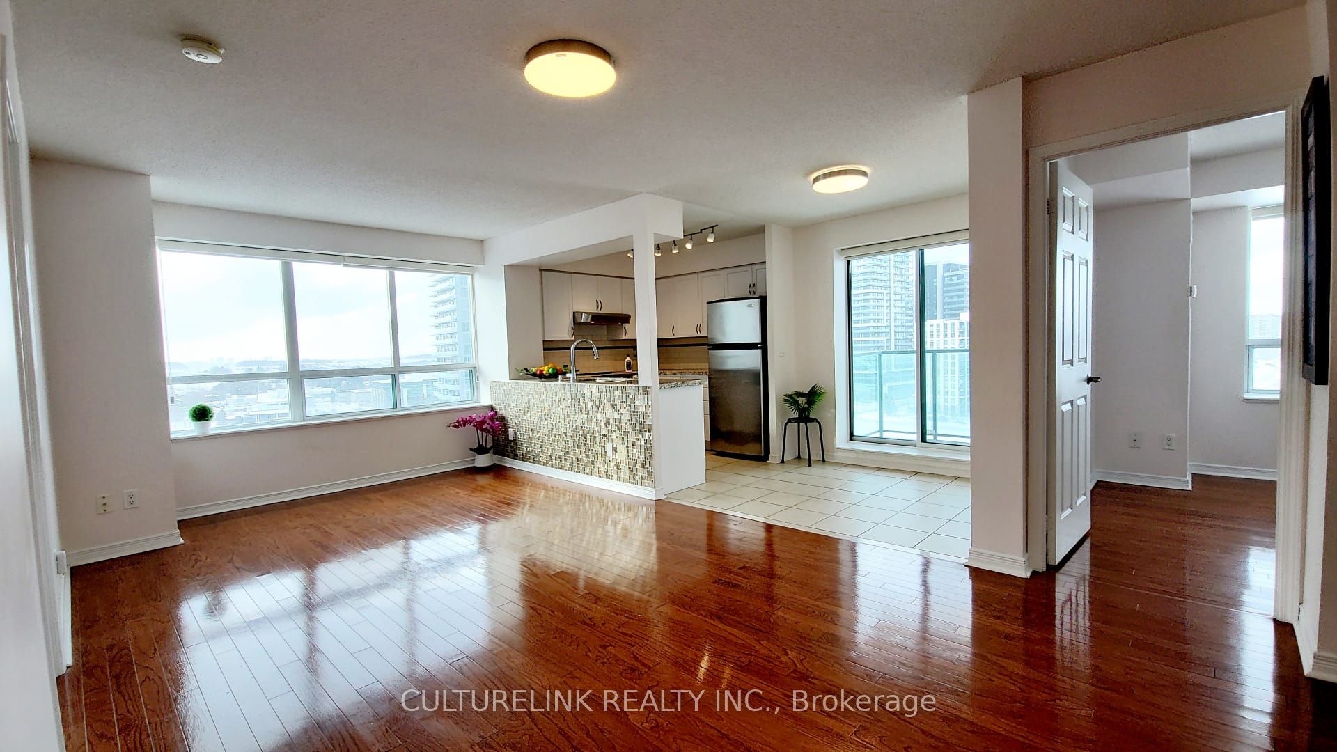 11 Oneida Crescent 1103