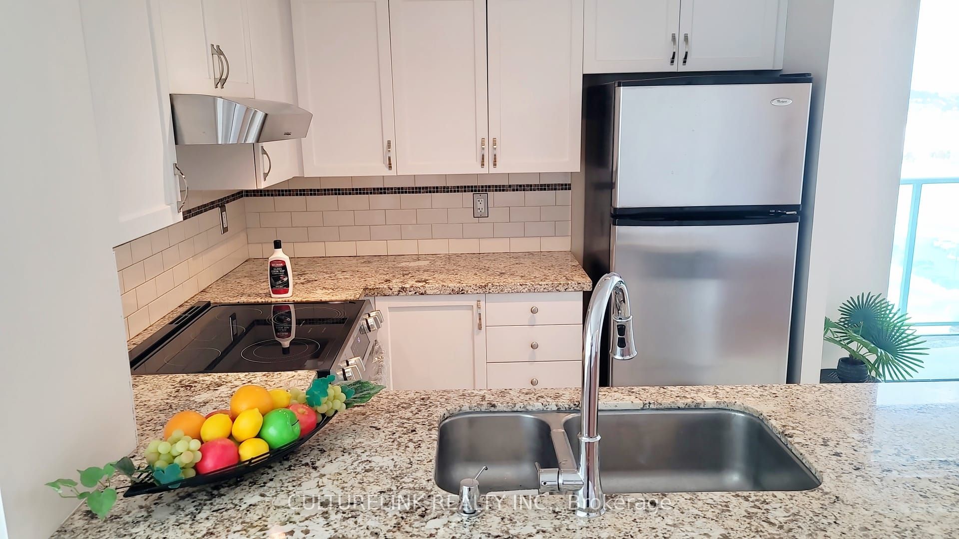 11 Oneida Crescent 1103