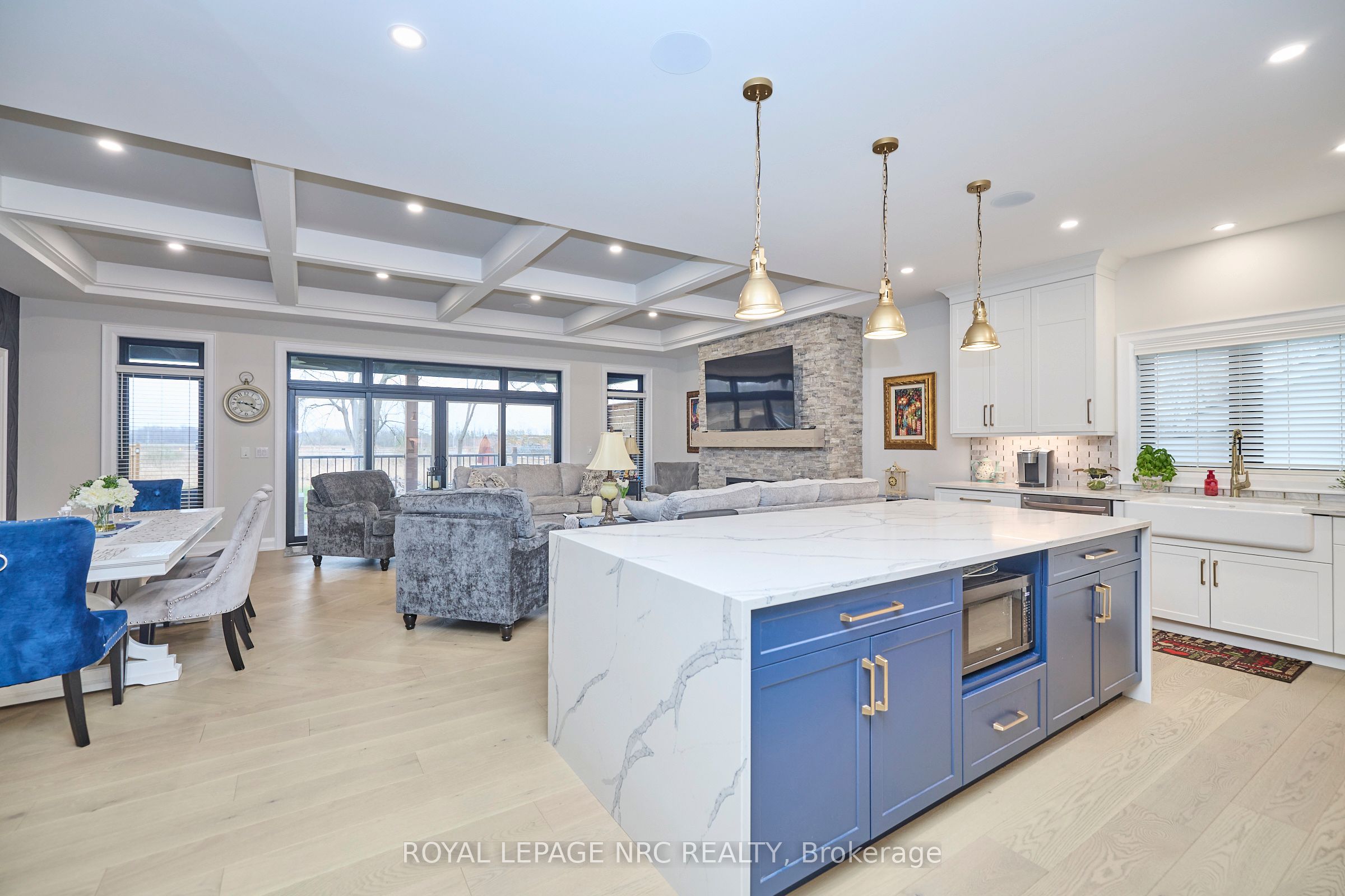 1174 Spears Road