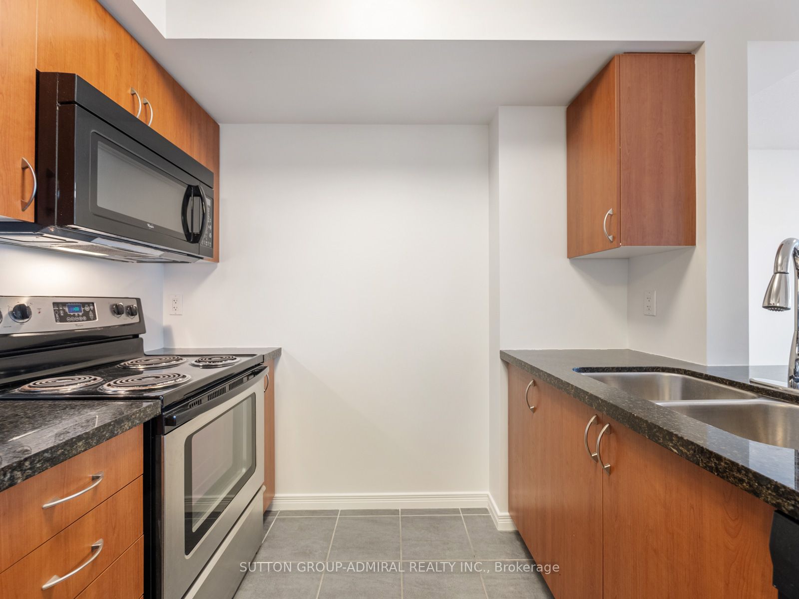 60 Heintzman Street 1715