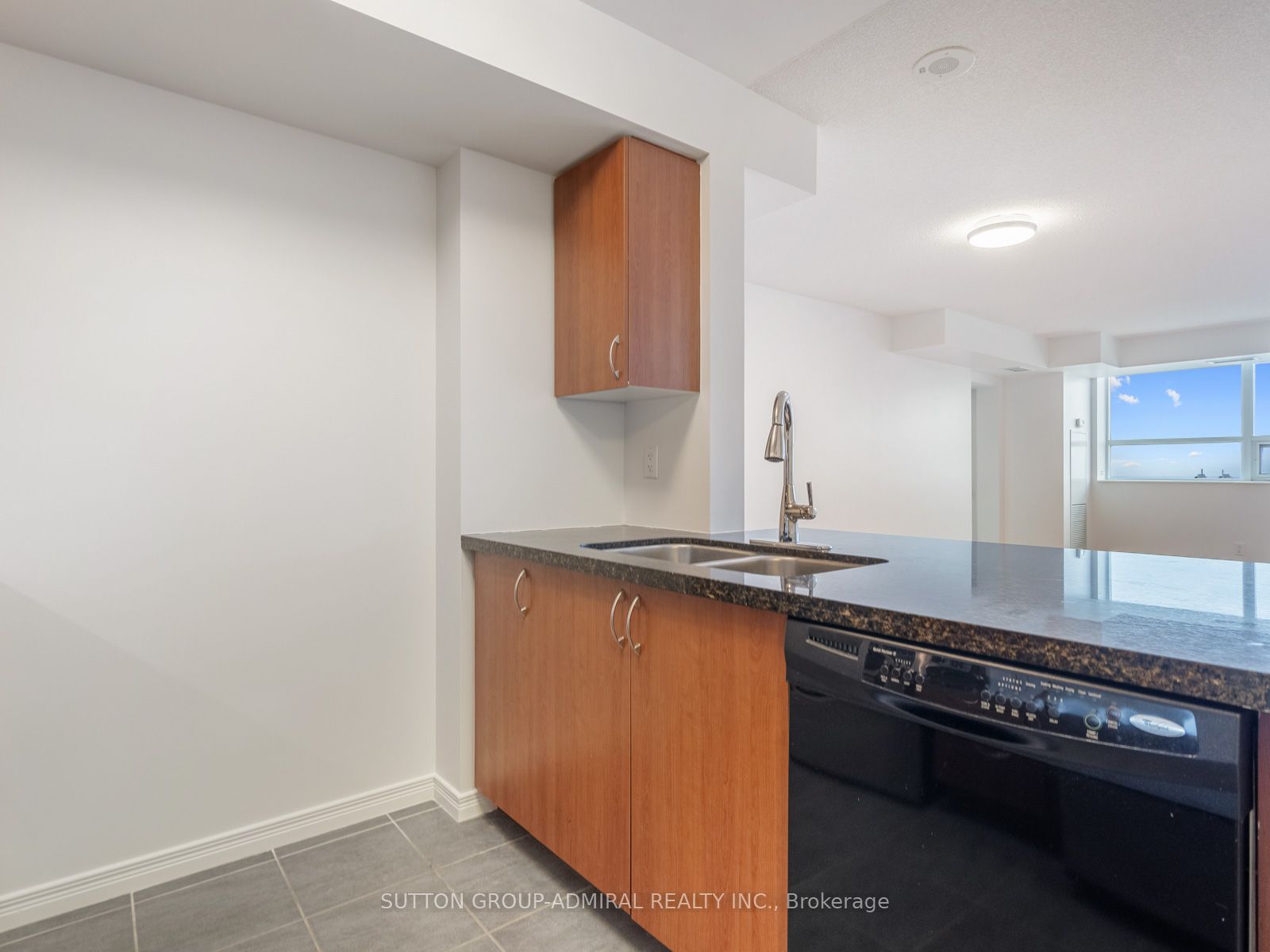 60 Heintzman Street 1715