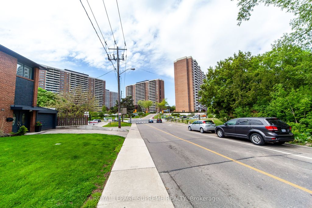 Photo of 270 Scarlett Road #205, Toronto, ON M6N 4X7 (MLS # W12437290)