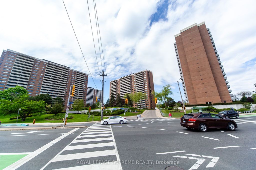 Photo of 270 Scarlett Road #205, Toronto, ON M6N 4X7 (MLS # W12437290)