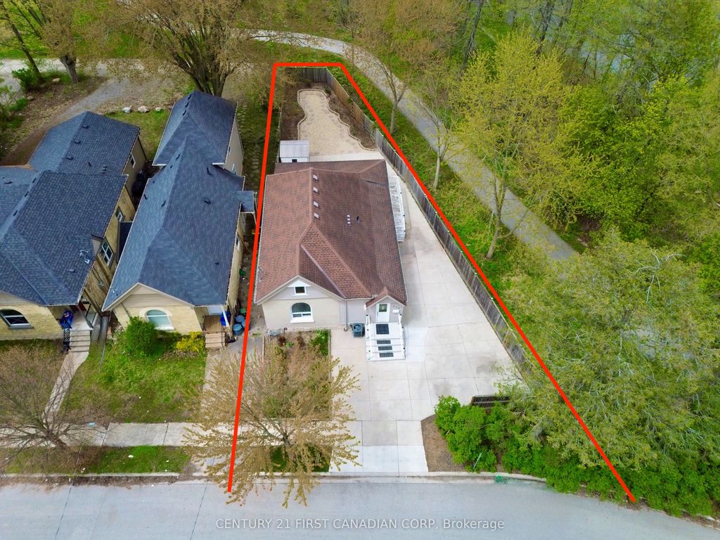 Photo of 236 Raymond Avenue, London East, ON N6A 2N1 (MLS # X12876758)