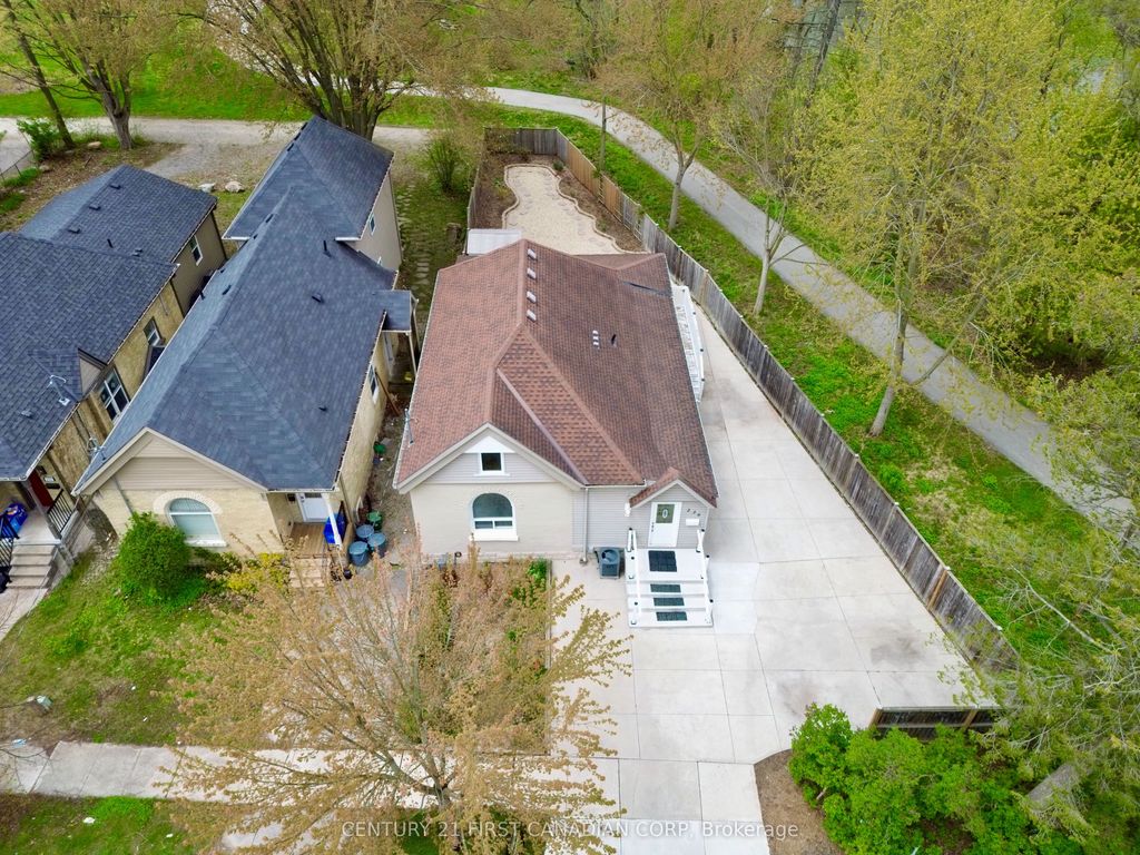 Photo of 236 Raymond Avenue, London East, ON N6A 2N1 (MLS # X12876758)