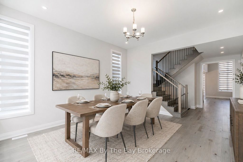 Photo of 5 Rosanne Circle, Wasaga Beach, ON L9Z 0N4 (MLS # S13042340)