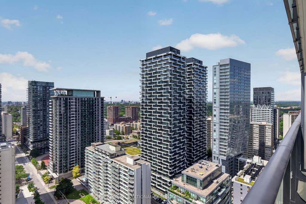 Photo of 161 Roehampton Avenue #3001, Toronto, ON M4P 0C8 (MLS # C13709268)