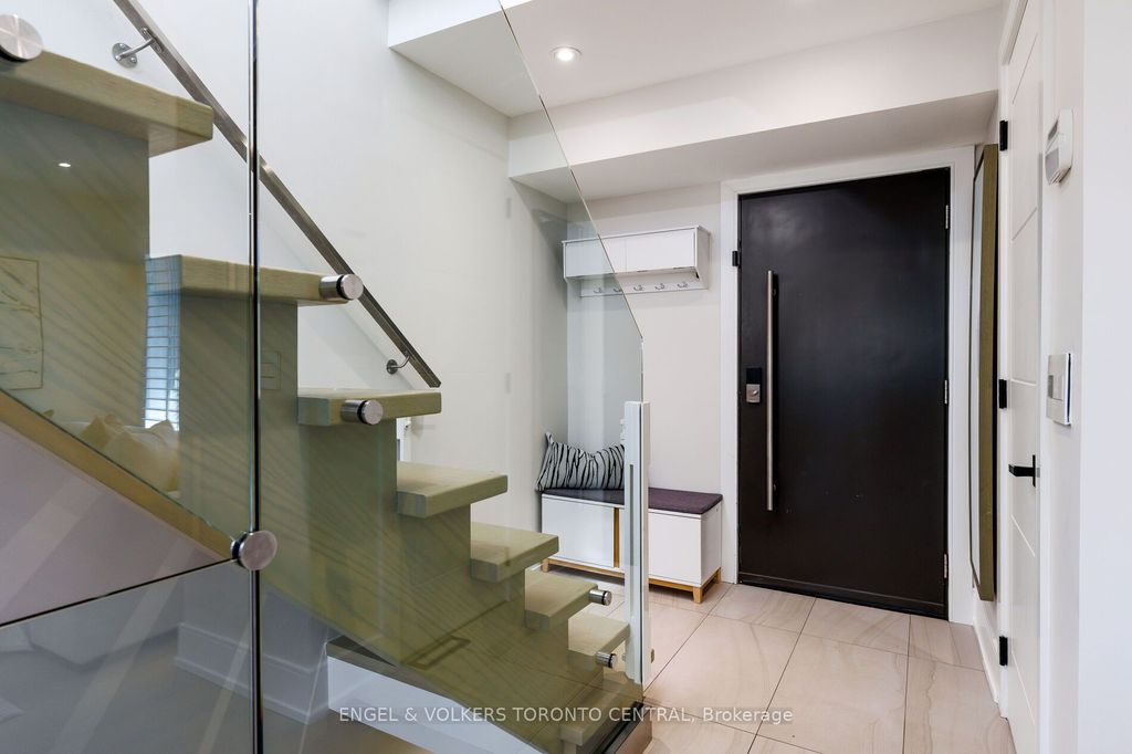 Photo of 34 Rufford Road, Toronto, ON M8W 4V6 (MLS # W13036330)
