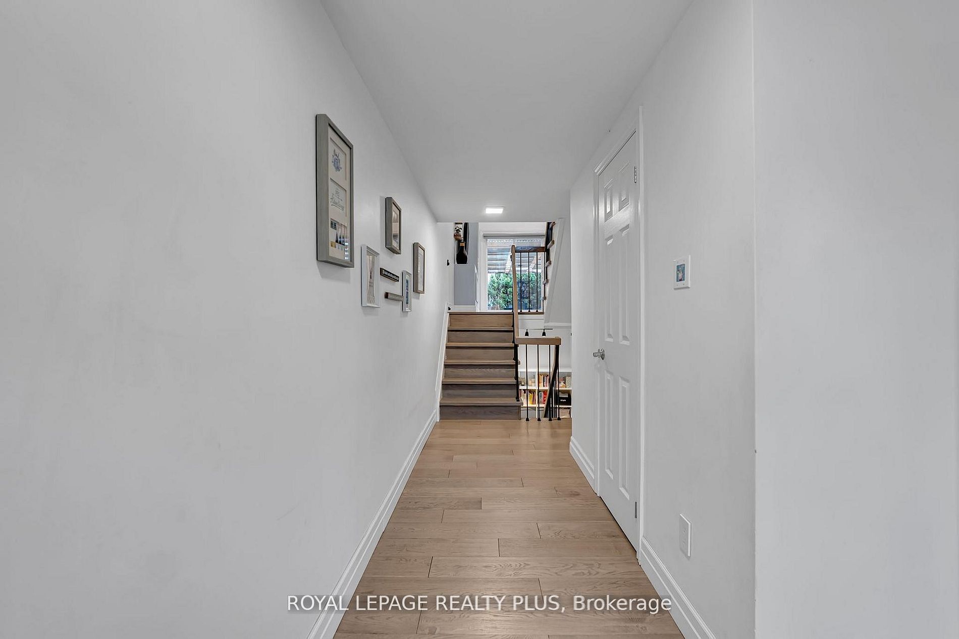 1755 Rathburn Road E 20