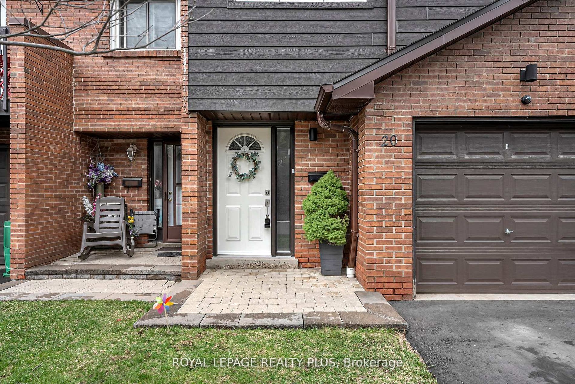 1755 Rathburn Road E 20