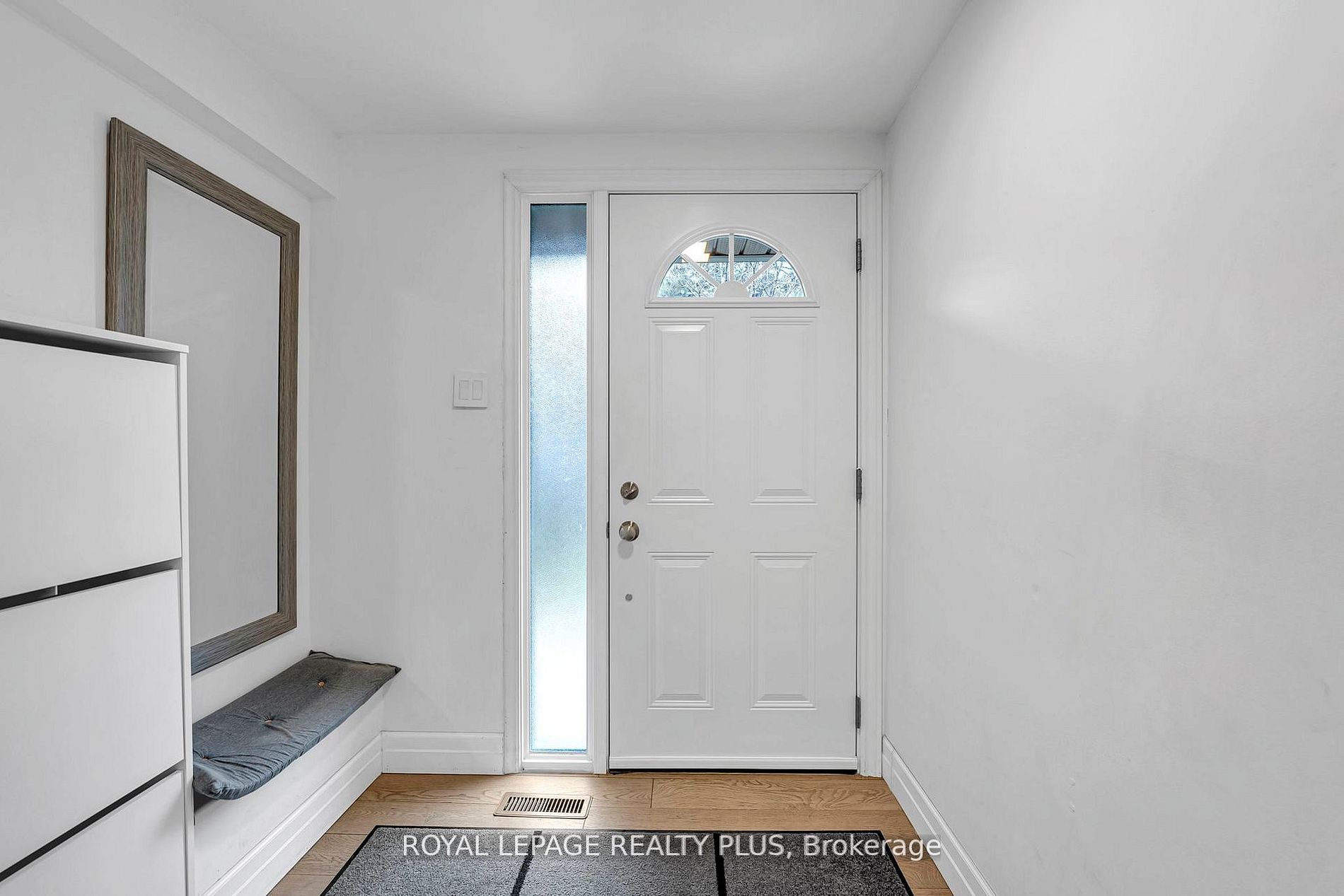 1755 Rathburn Road E 20