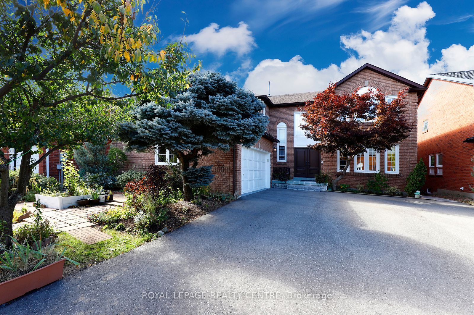 5680 Oldcastle Crescent