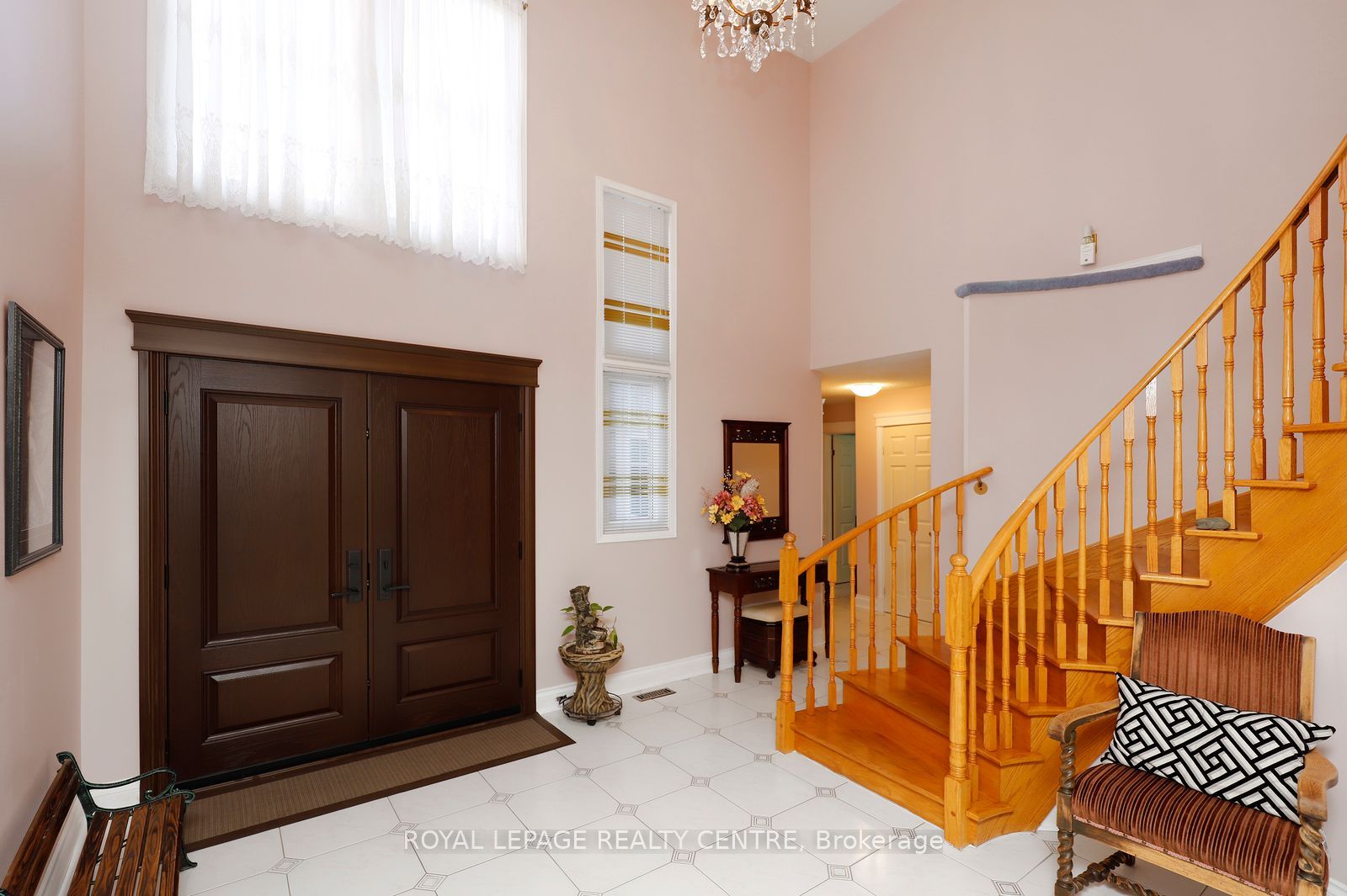 5680 Oldcastle Crescent