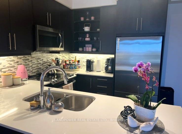 65 Oneida Crescent 1111