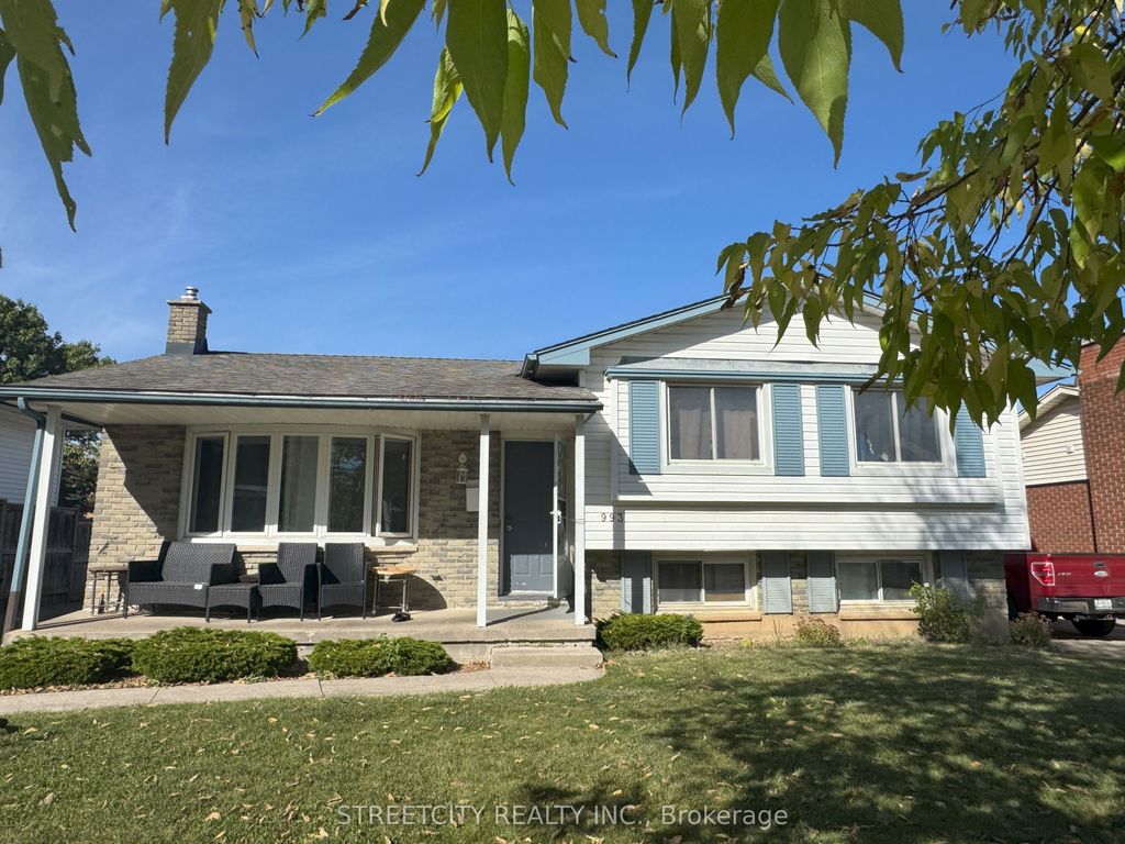 Photo of 993 Osgoode Drive, London South, ON N6E 1C9 (MLS # X12655172)