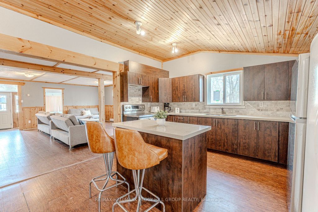 Photo of 711 Mosley Street, Wasaga Beach, ON L9Z 1Z5 (MLS # S12516342)