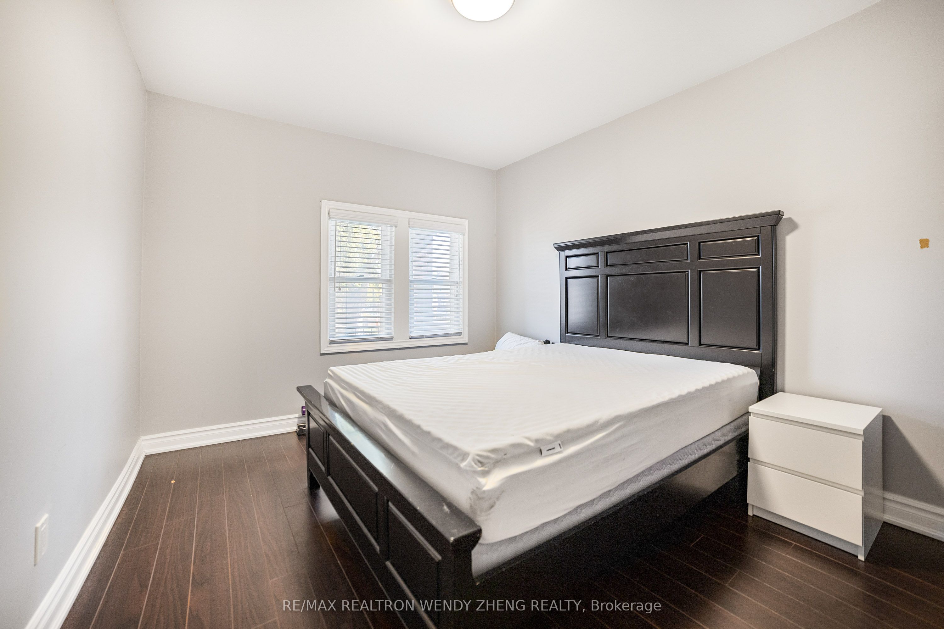 10 Nineteenth Street Front Unit