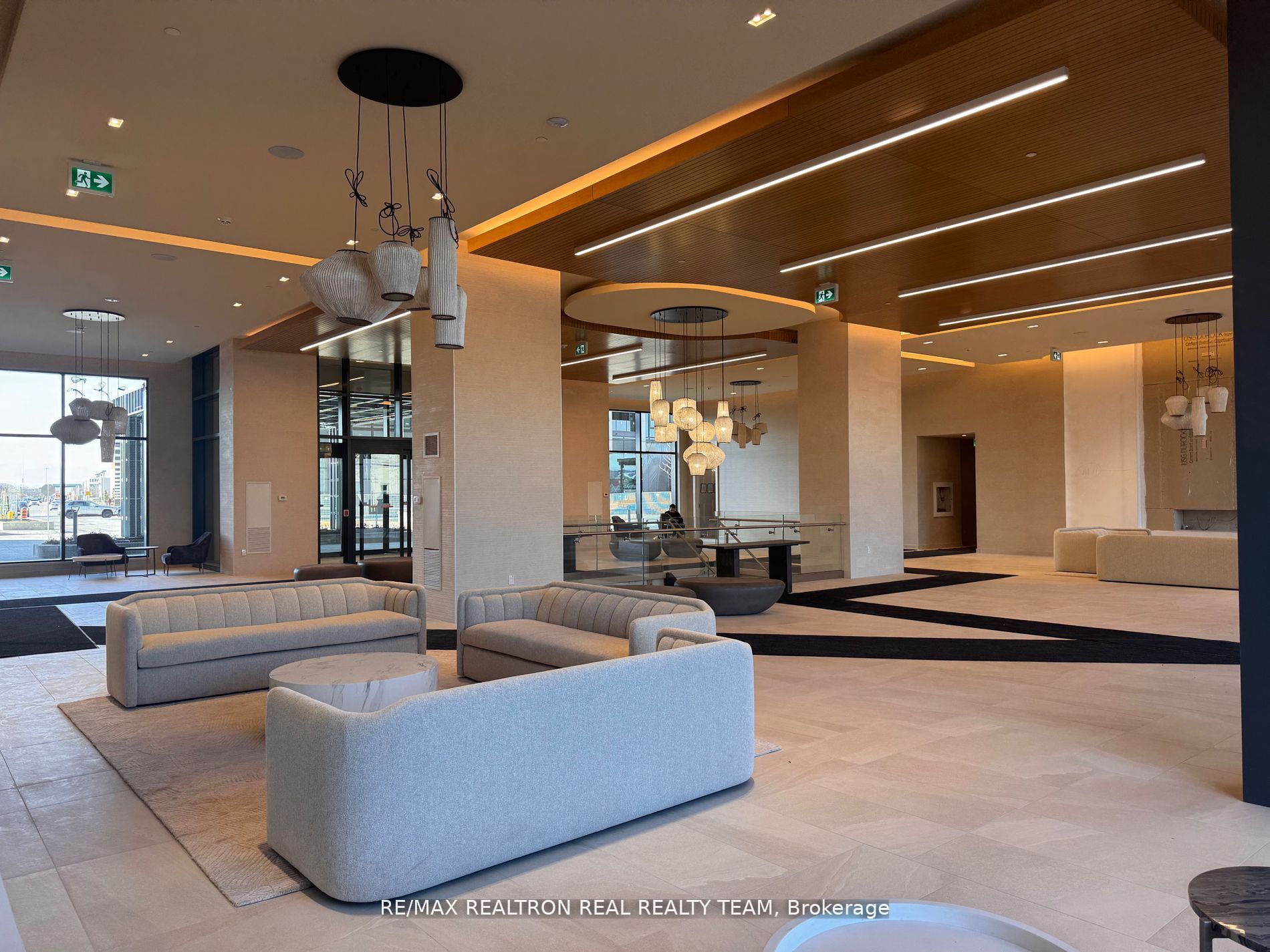 8960 Jane Street 807