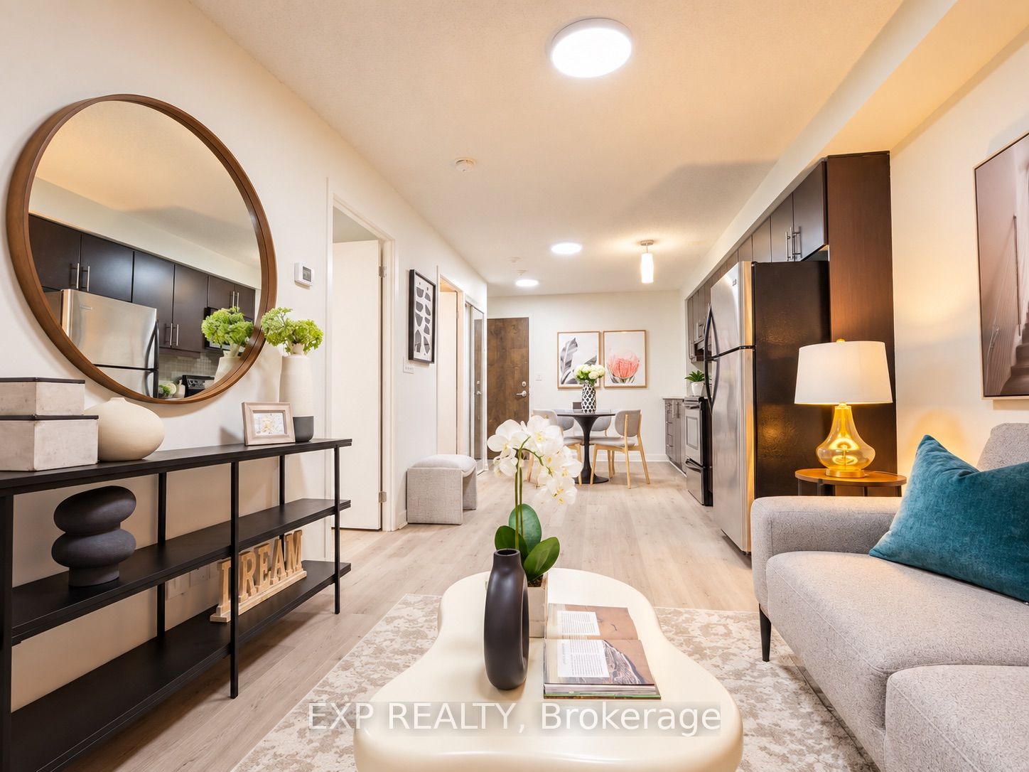 18 Harbour Street 703